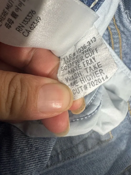 Mother Denim The Scrapper Cuff Ankle Fray Jeans in Take Me Higher - Picture 7 of 11